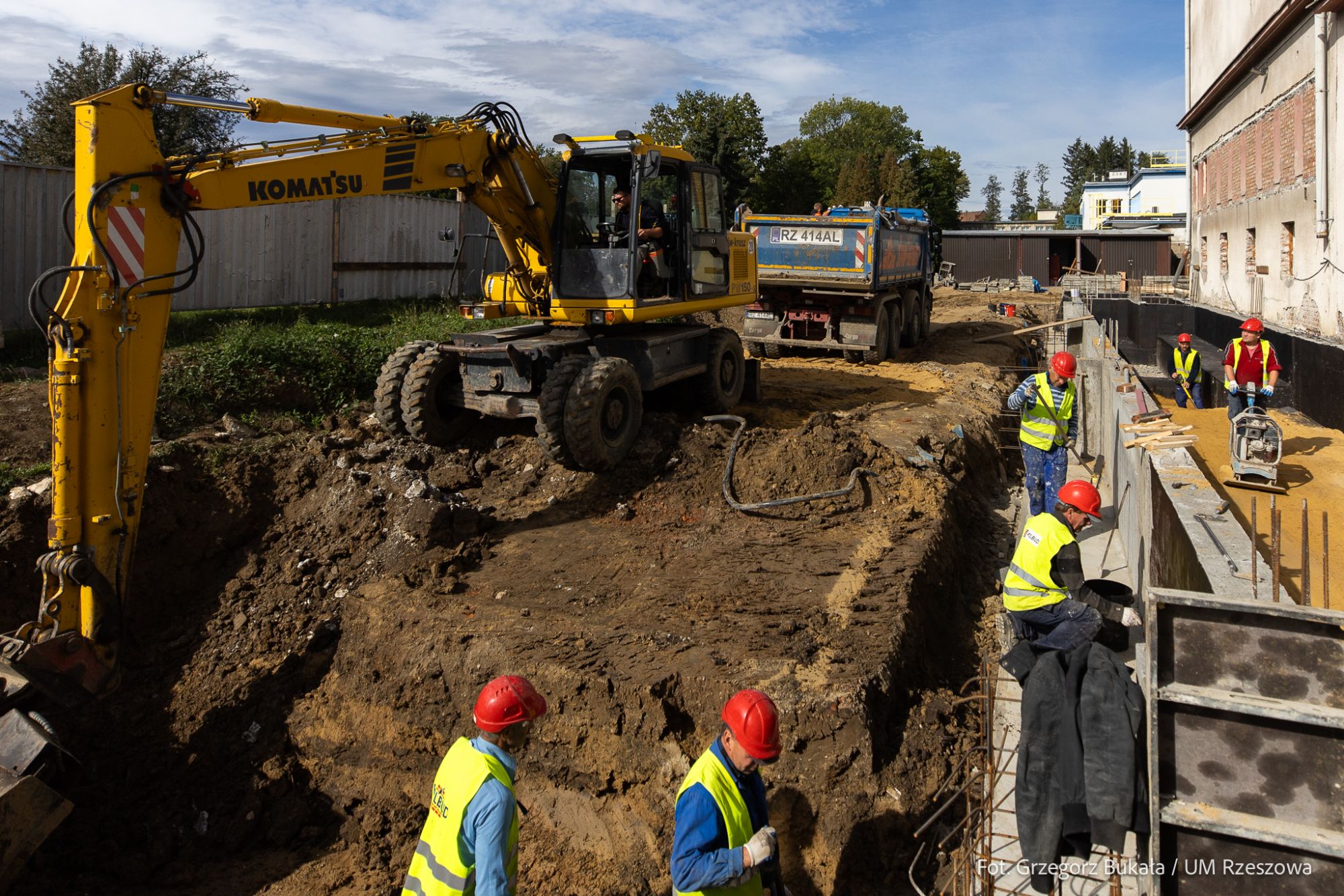 zdjęcie z terenu budowy Zespołu Szkół Elektronicznych przy ul. Hetmańskiej w Rzeszowie, fot. Grzegorz Bukała, Urząd Miasta Rzeszowa